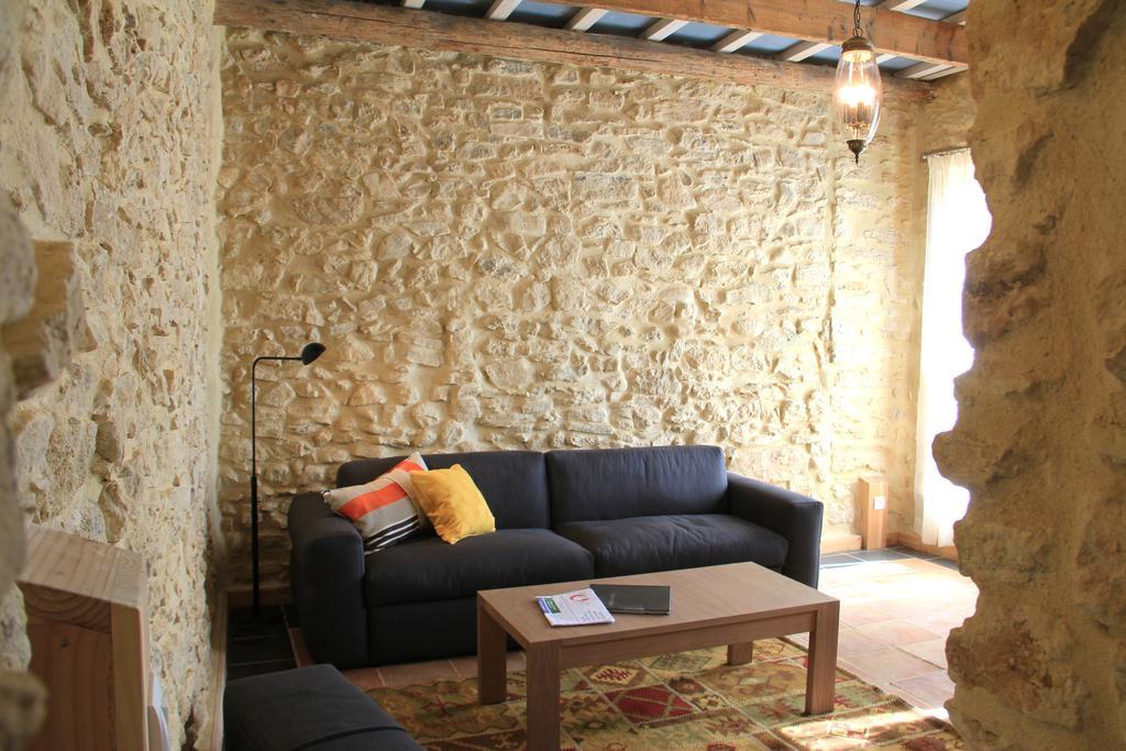 Hollyoaks Estate Hotel Saint-Pons-la-Calm Room photo
